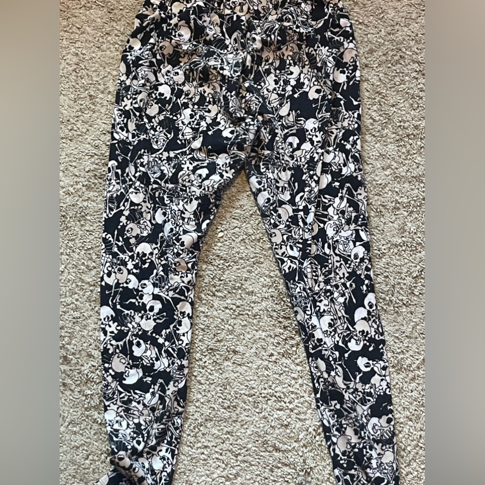 LuLaRoe SKELETON LEGGINGS